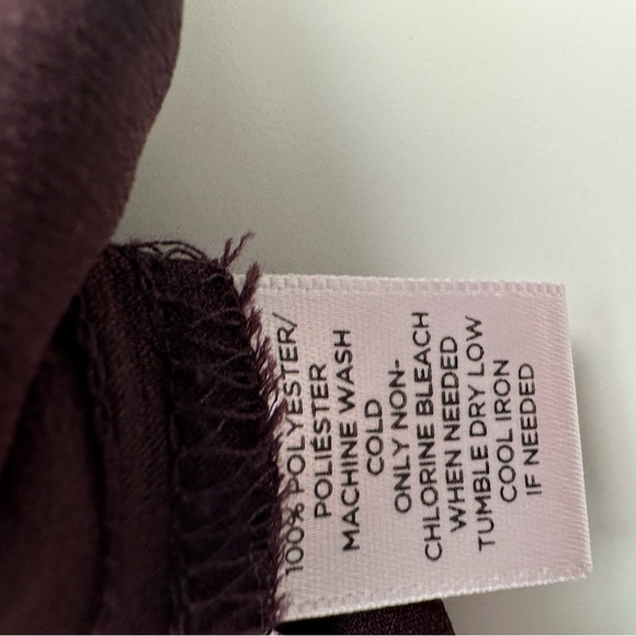 Loft wine color button back top - Picture 3 of 4